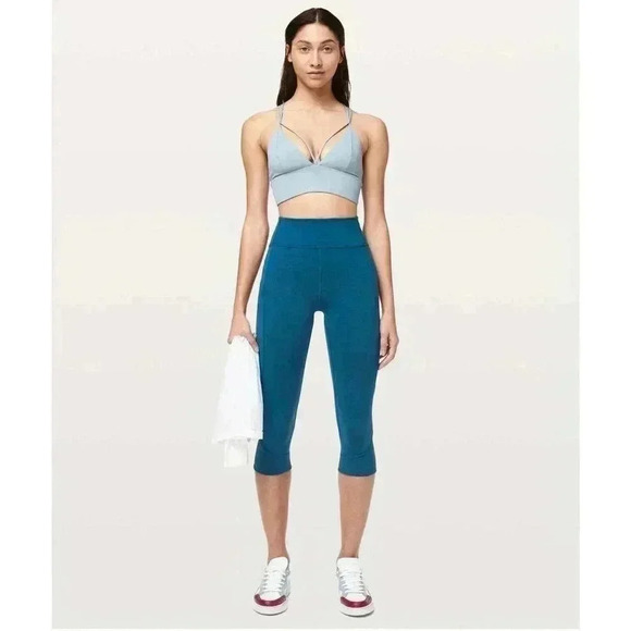 Lululemon In Movement Crop Everlux Deep Marine Blue Size 6 - Picture 4 of 10